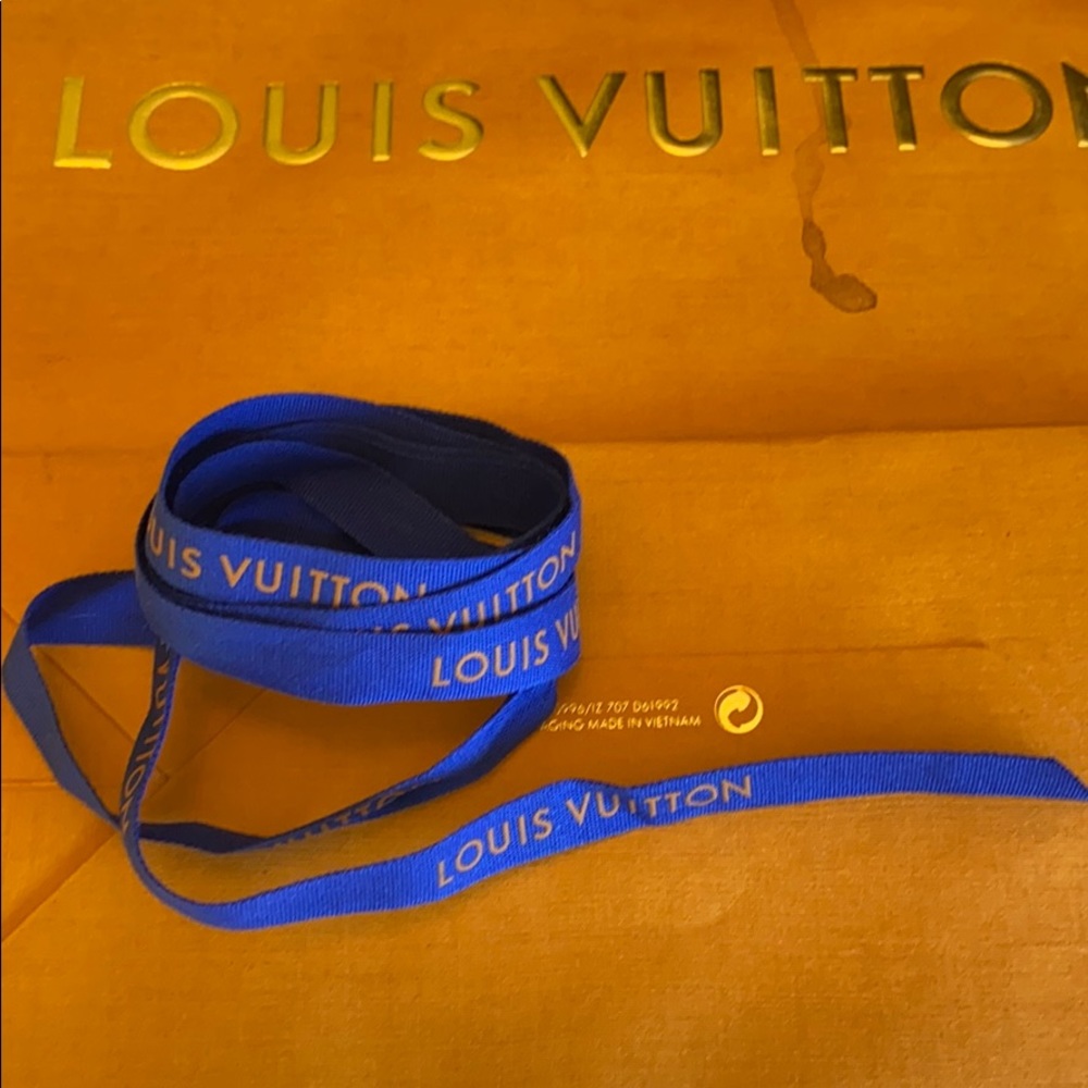 Louis Vuitton ribbon